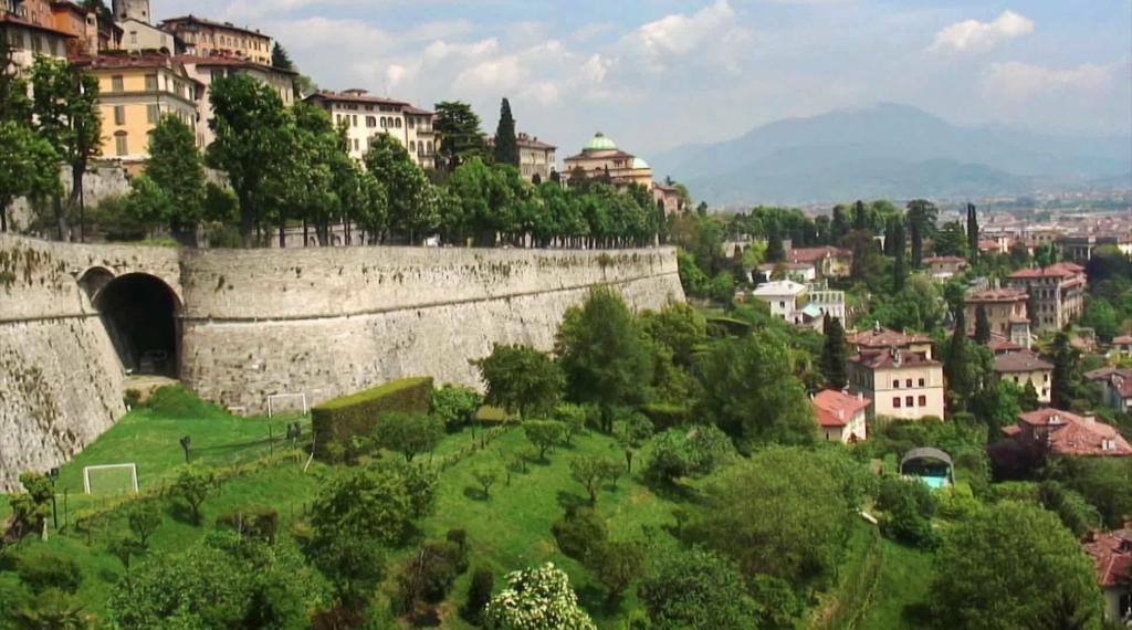 Donizetti Royal Hotel Bergamo Exterior photo